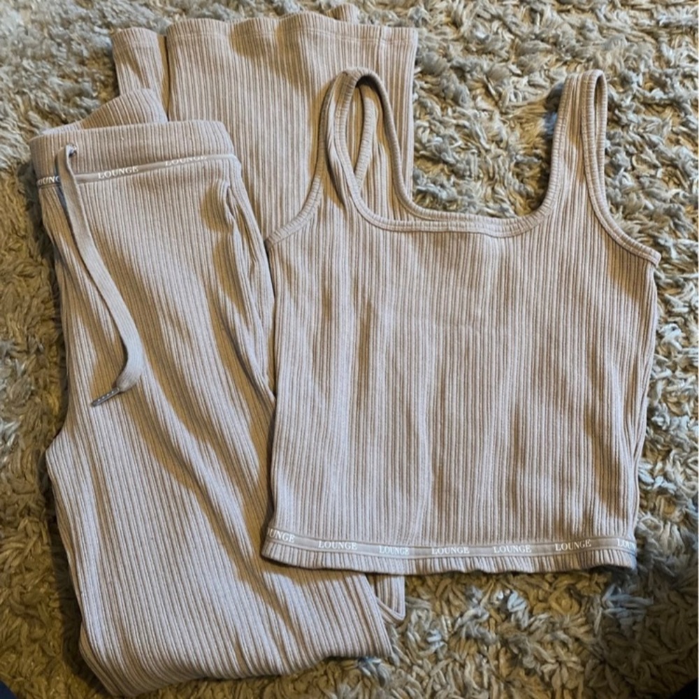 LOUNGE UNDERWEAR Luxury Ribbed Top & Trousers Set